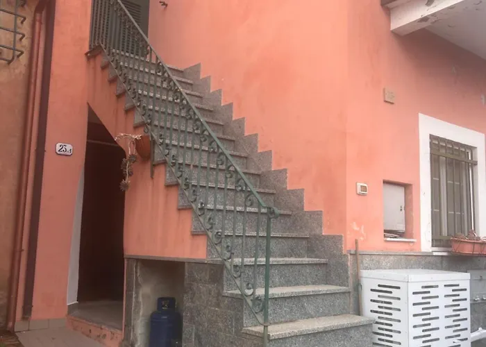 Olivetta House Апартаменты Монелья